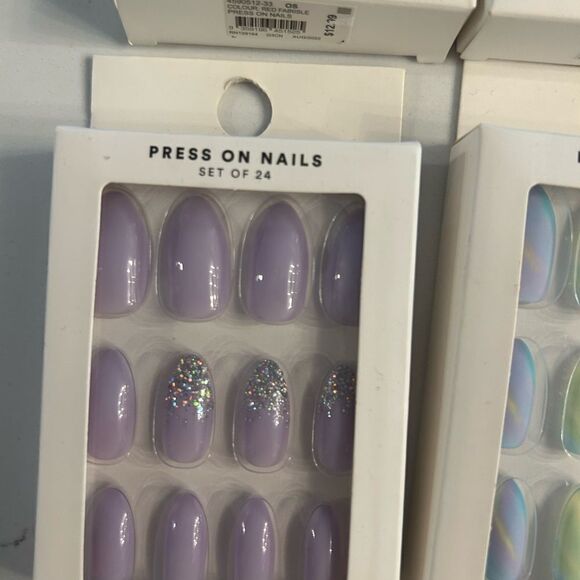 Bundle of press on nails - Picture 5 of 6